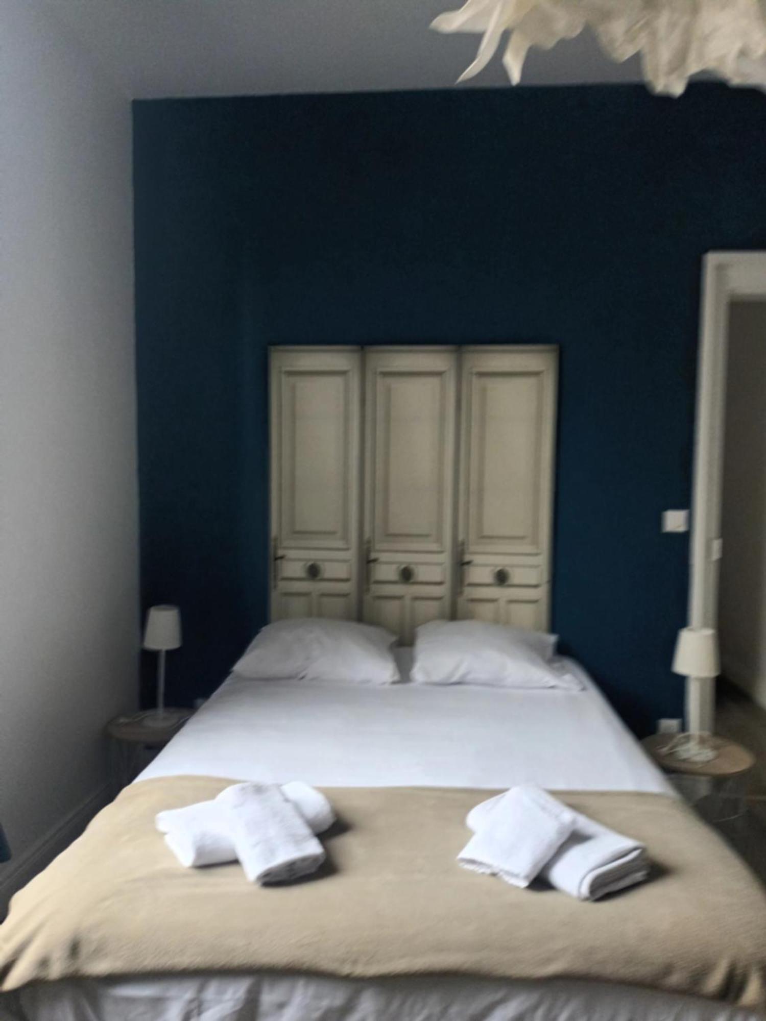 Suite Premium Le Figaro 1 Épernay Exteriör bild