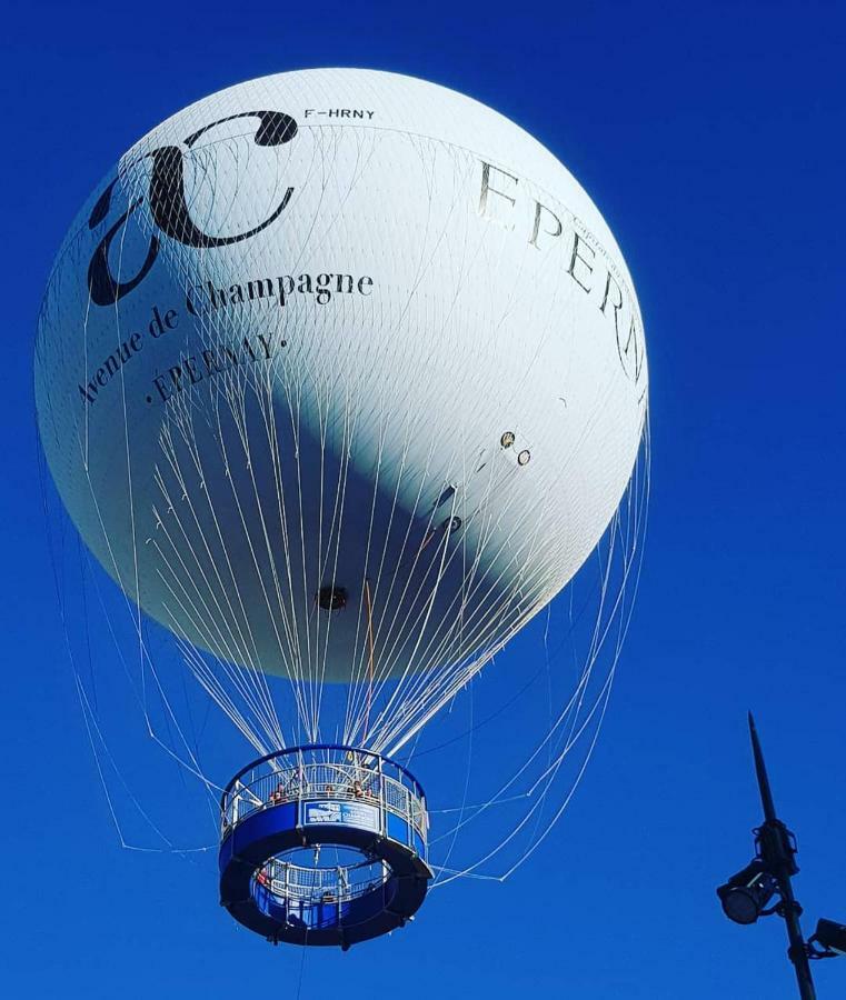 Suite Premium Le Figaro 1 Épernay Exteriör bild